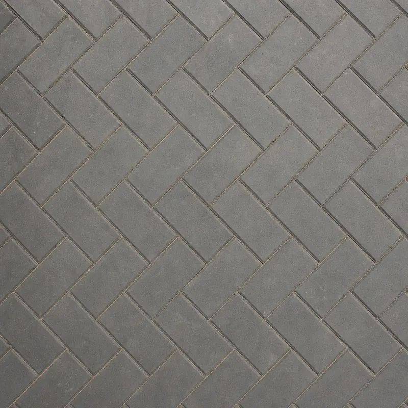 Herringbone 45&deg; block paving pattern